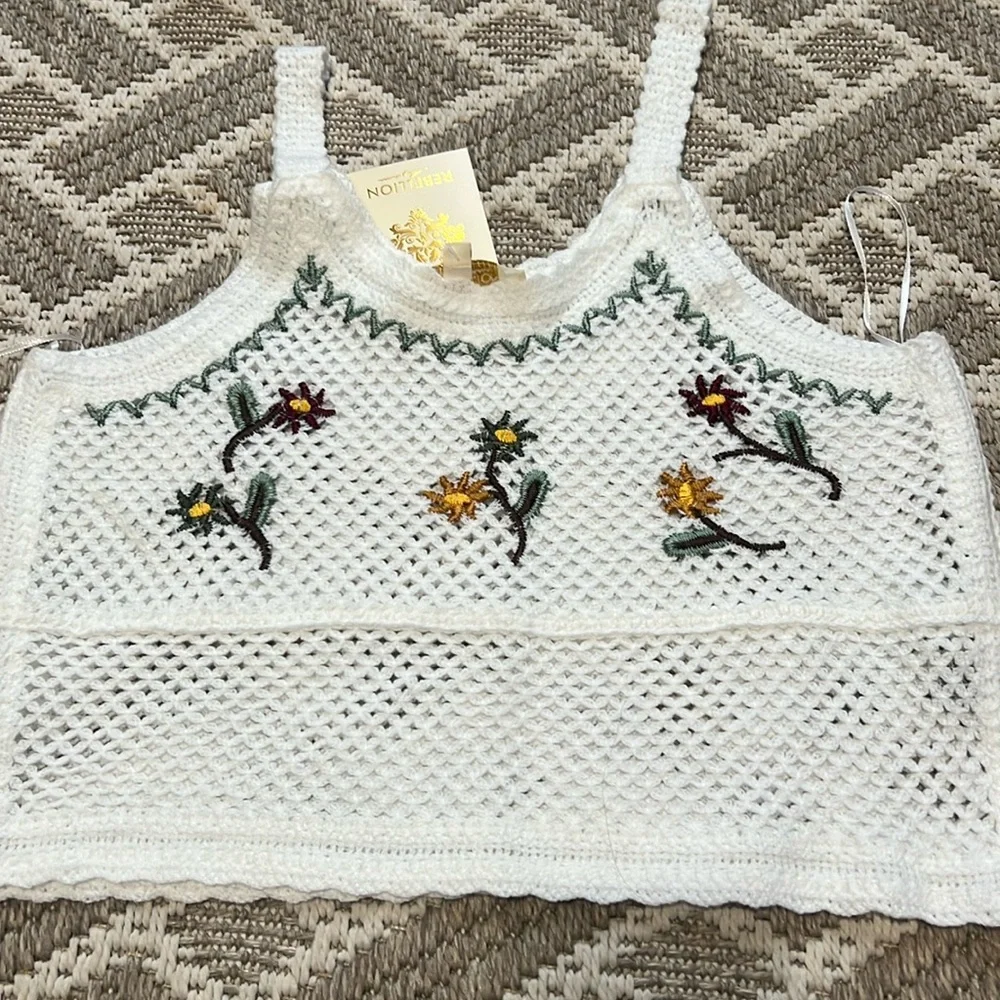 Rebellion Cropped Crocheted Tank top
Size Medium - Picture 1 of 7